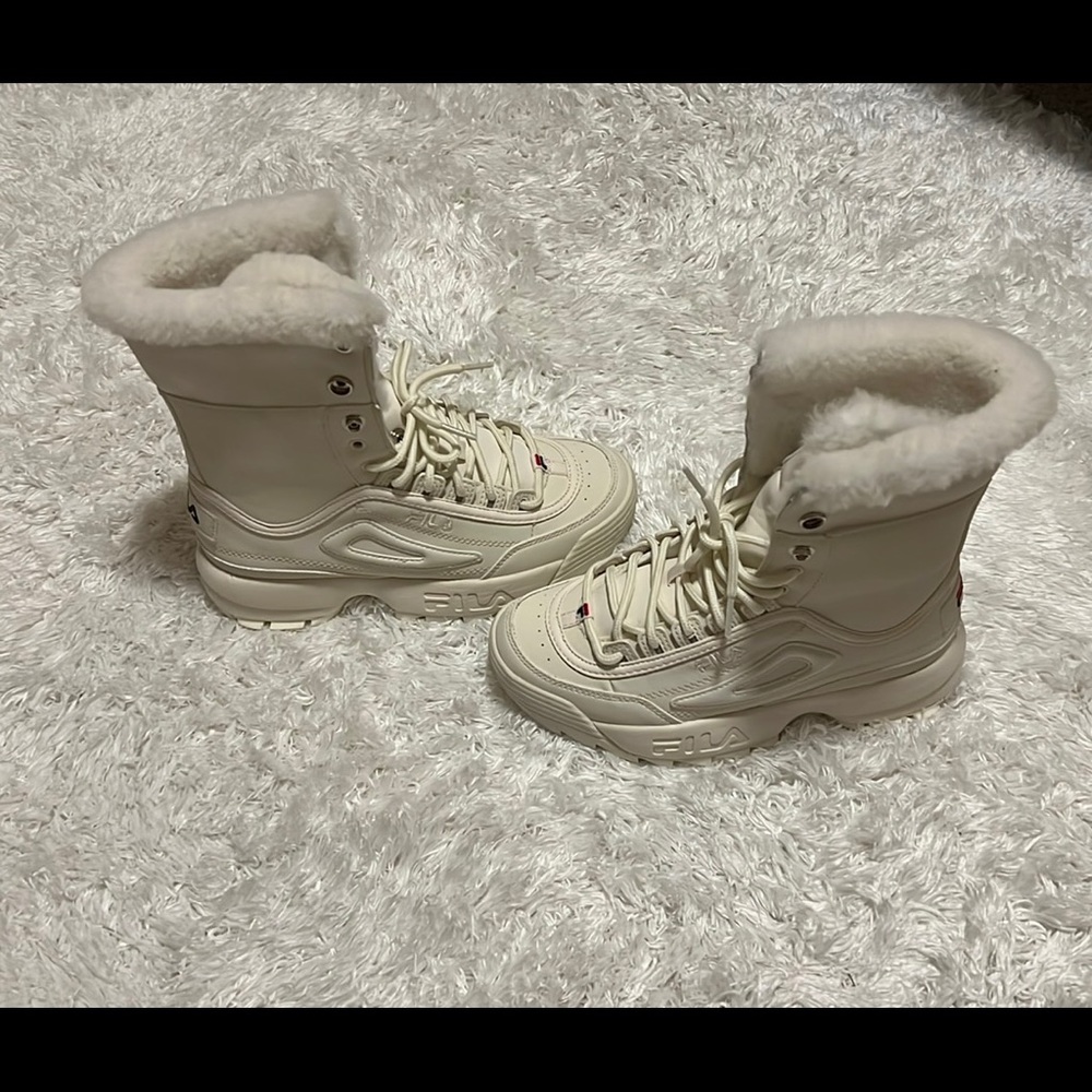 Filas  snow boots.